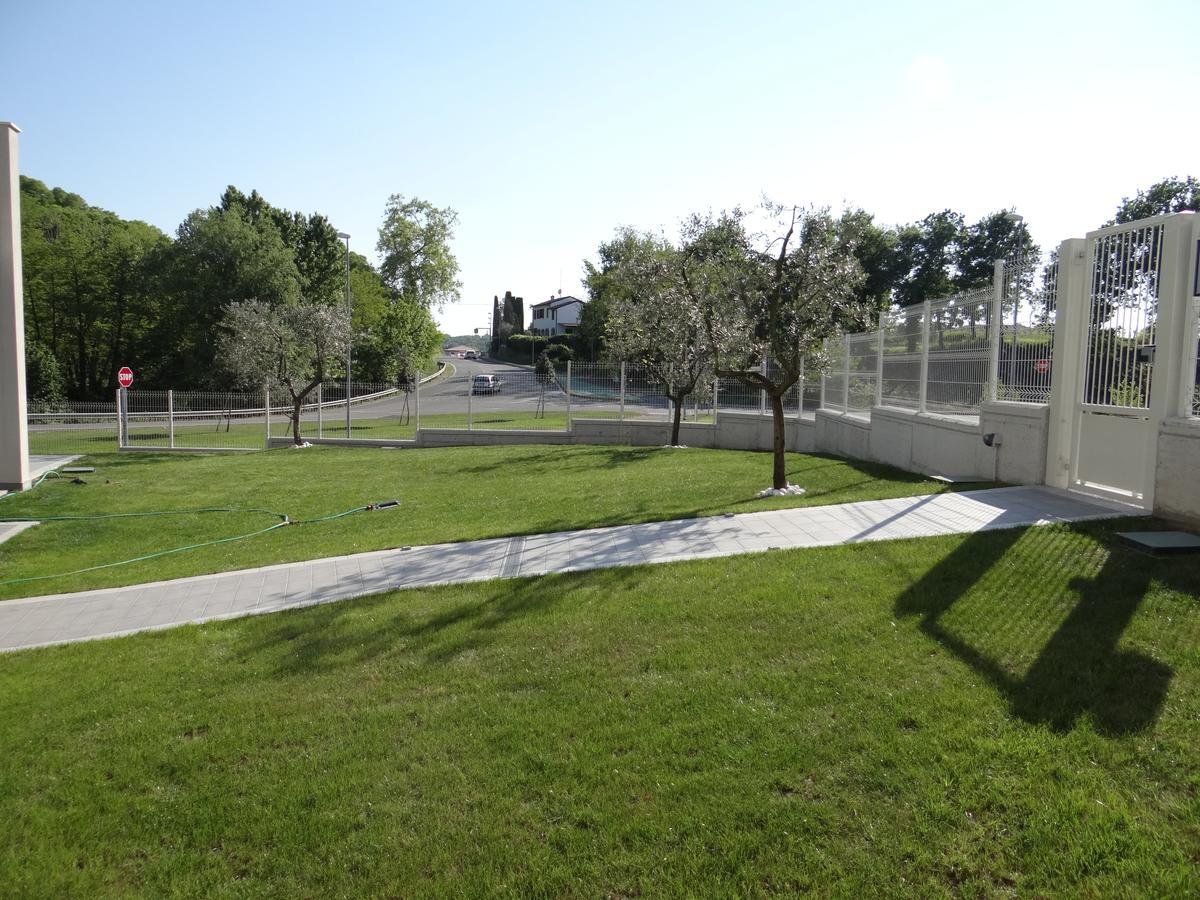 Nuovo Laghetto Del Frassino Hotel Peschiera del Garda Luaran gambar