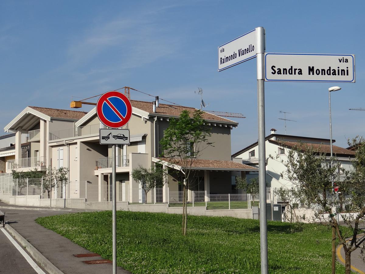 Nuovo Laghetto Del Frassino Hotel Peschiera del Garda Luaran gambar
