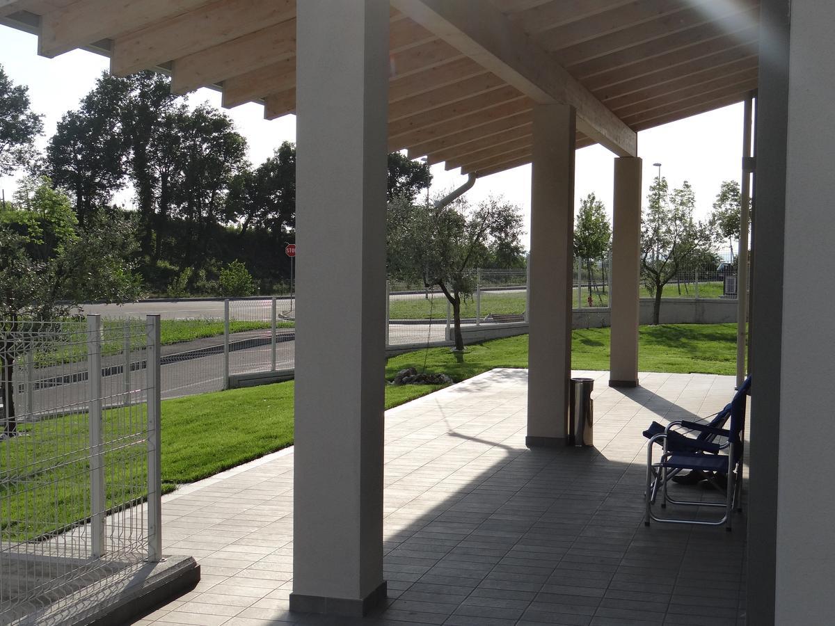 Nuovo Laghetto Del Frassino Hotel Peschiera del Garda Luaran gambar