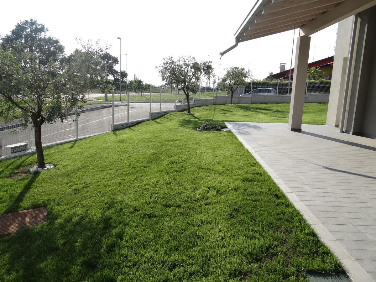 Nuovo Laghetto Del Frassino Hotel Peschiera del Garda Luaran gambar