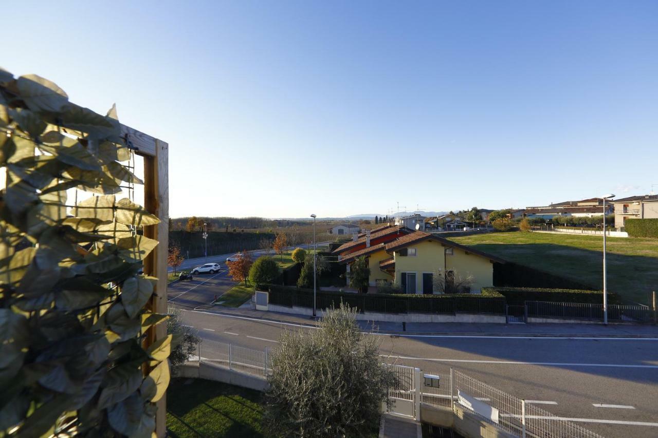Nuovo Laghetto Del Frassino Hotel Peschiera del Garda Luaran gambar