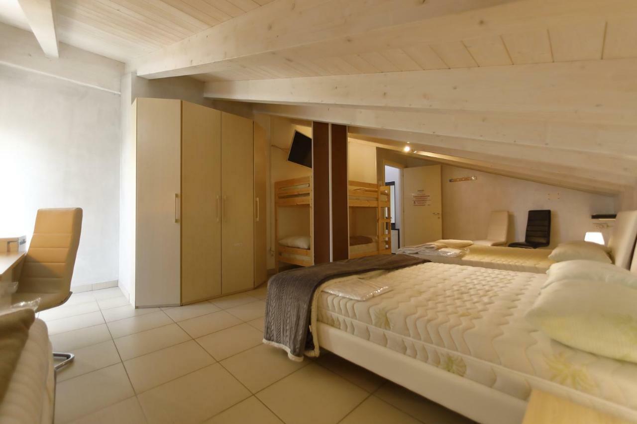 Nuovo Laghetto Del Frassino Hotel Peschiera del Garda Luaran gambar