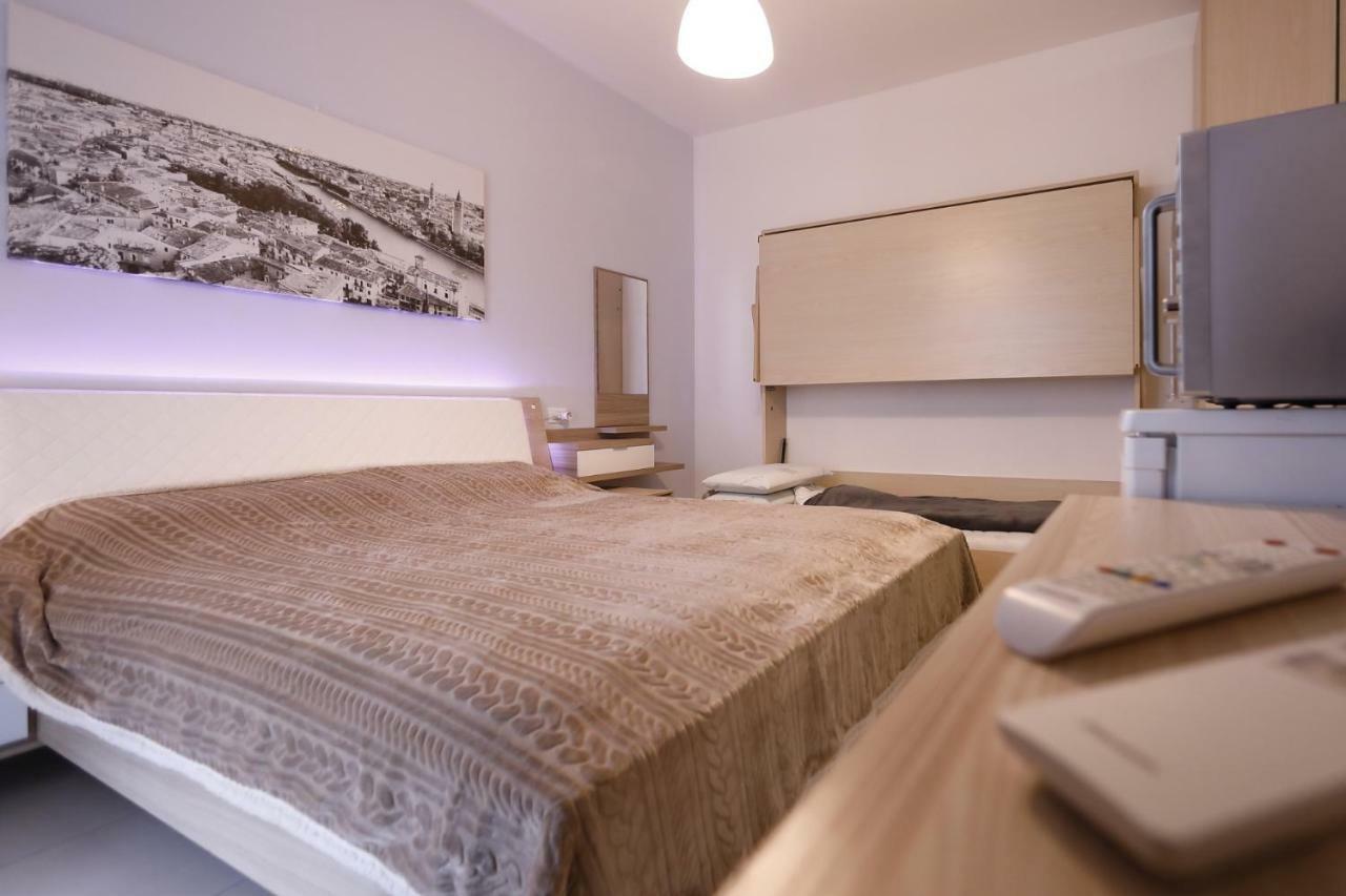 Nuovo Laghetto Del Frassino Hotel Peschiera del Garda Luaran gambar